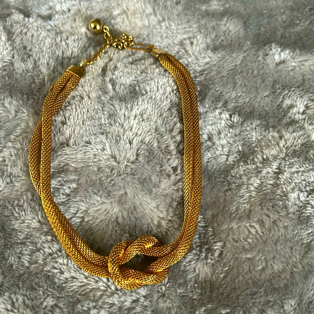 Vintage choker